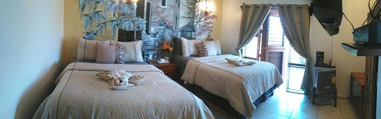 Hotel El Caballo Blanco 마아우알 외부 사진